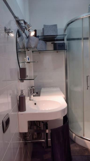 Appartamento Mama Monolocale Terrazzo Vista Mare เวนติมิญา ภายนอก รูปภาพ